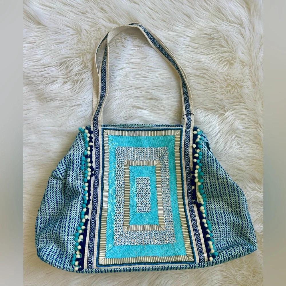 NWOT America & Beyond tote - Picture 2 of 7